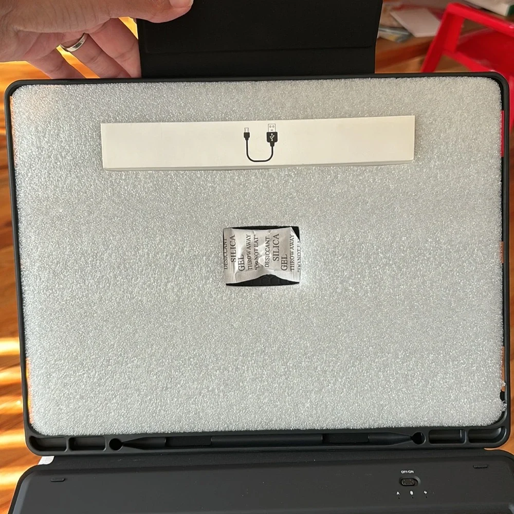Sounwill iPad Pro 12.9 inch wireless keyboard case